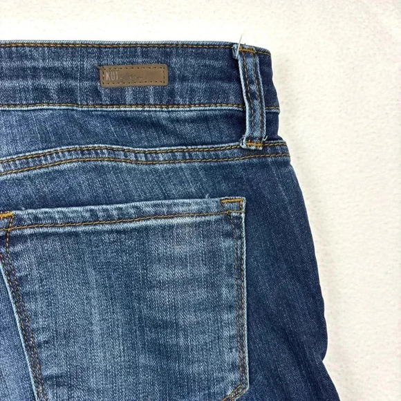 Kut from the Kloth Catherine Boyfriend Distress Med Wash Ankle Jeans Size 8 - Picture 9 of 16
